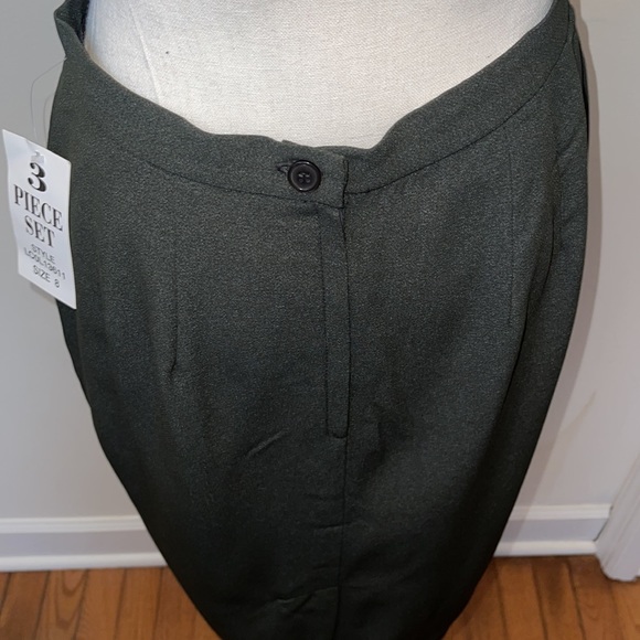 Larry Levine Suit Jacket & Skirt - Picture 12 of 16